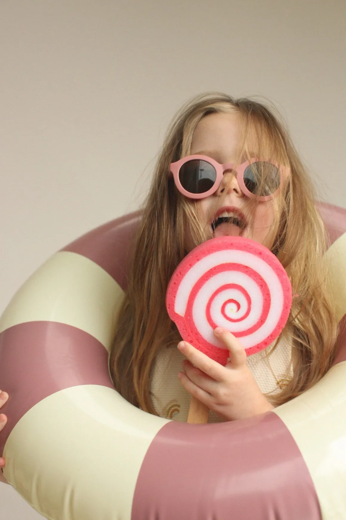 Cream Children Sunglasses | Strawberry