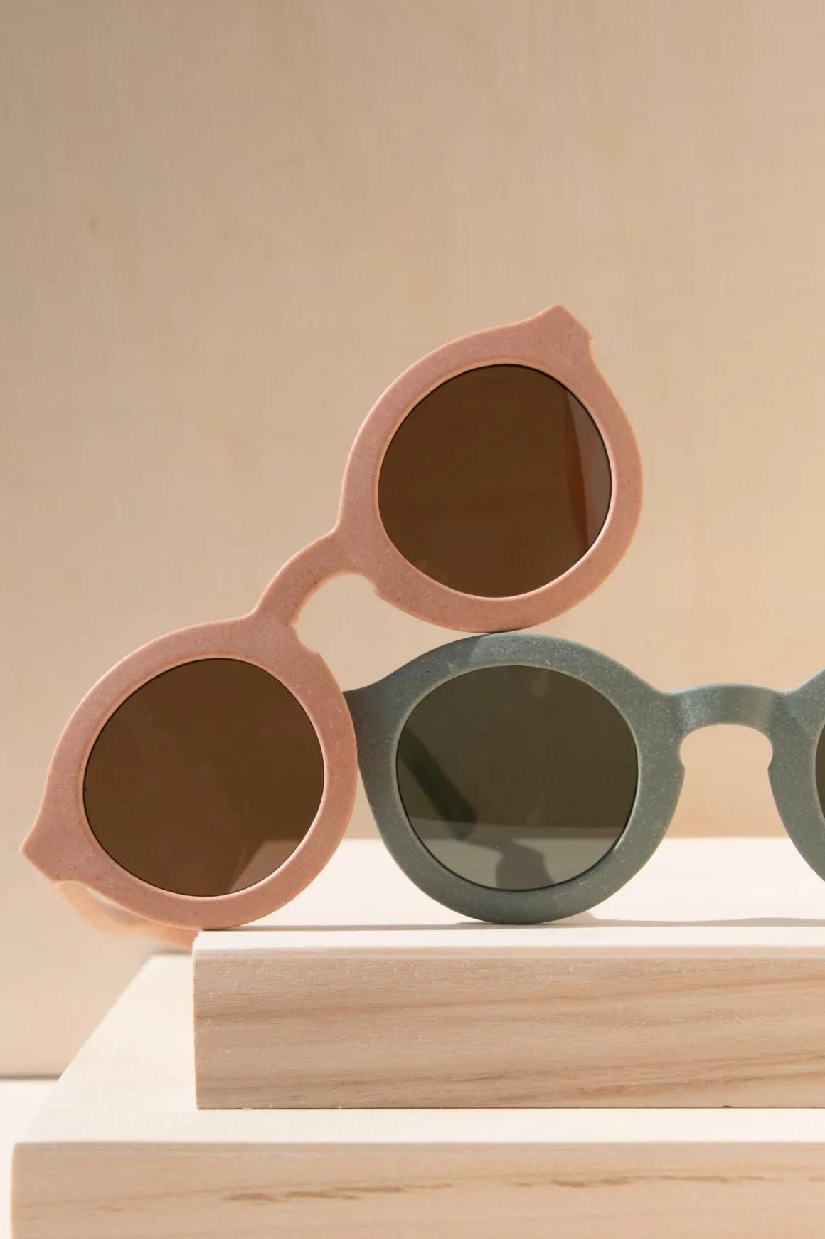 Cream Children Sunglasses | Strawberry