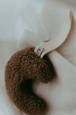 Cuddly Pacifier Holder | Teddy Brown