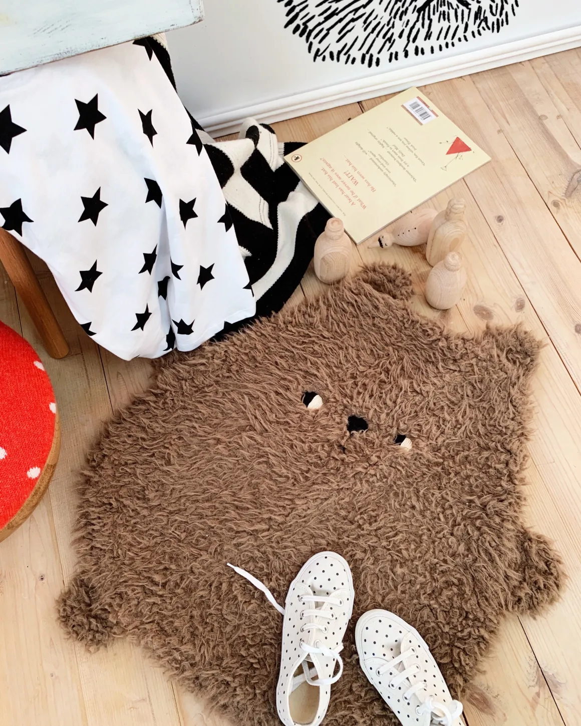 FLAT PALS Rug- Wots Dat