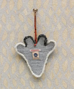 Gimpy Giraffe Wool Hanger