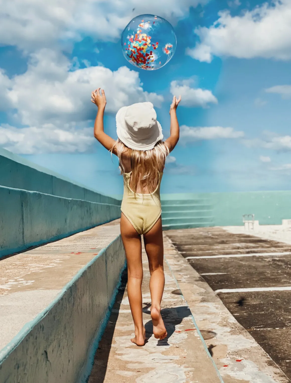 Inflatable Beach Ball Confetti