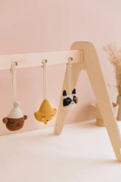 Leaf Hanging Rattle by Main Sauvage