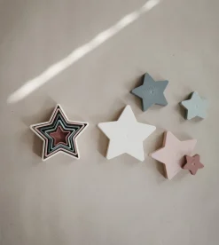 Nesting Star Toy
