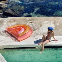 Rainbow Float Away Lie On
