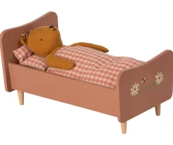 Rose Wooden Bed, Teddy Mum