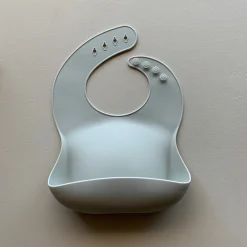 Solid Silicone Bib in Cloud by Rommer