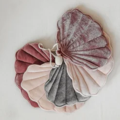 Velvet Shells Garland | Cosmic Pearl