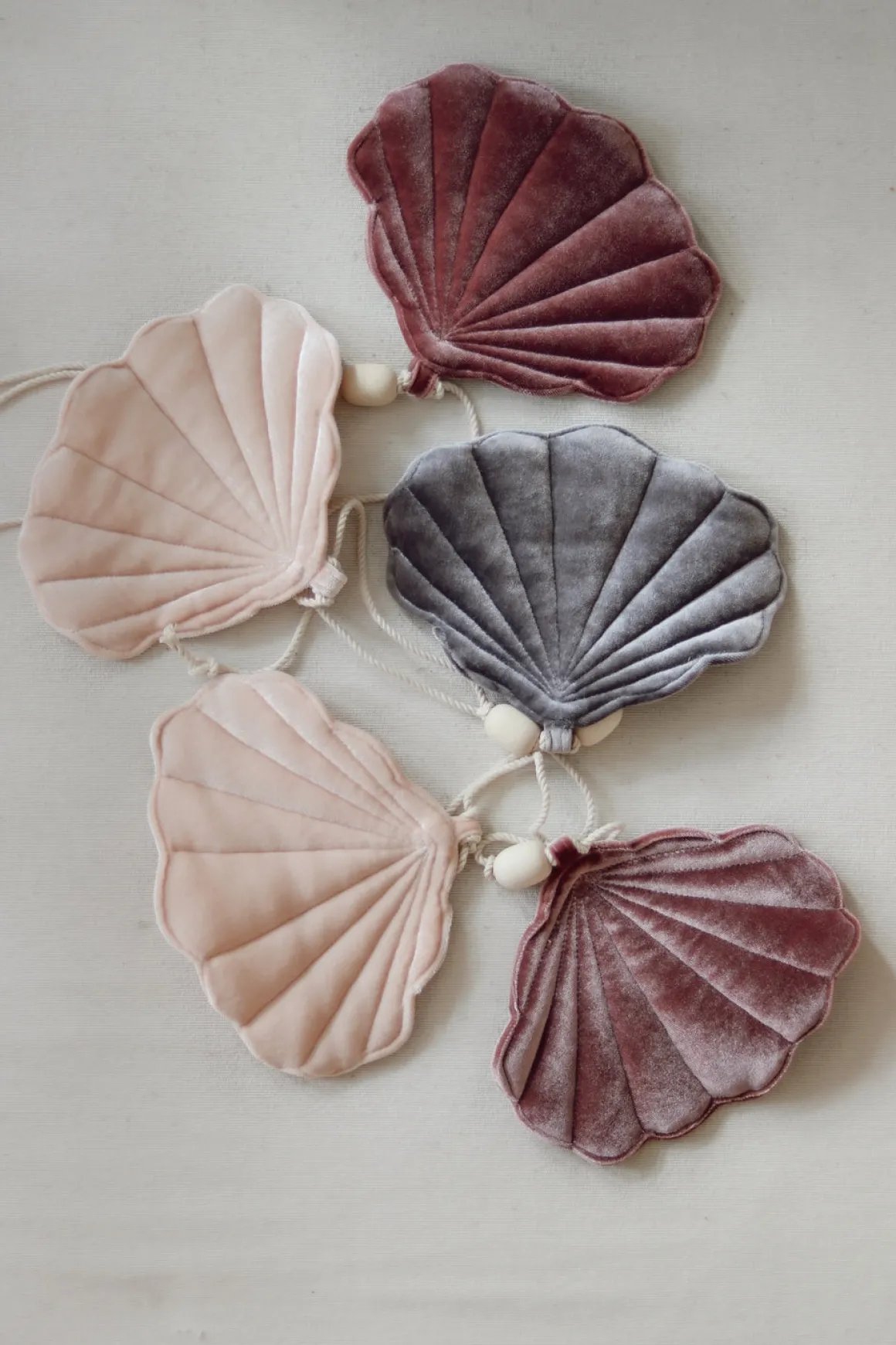 Velvet Shells Garland | Cosmic Pearl