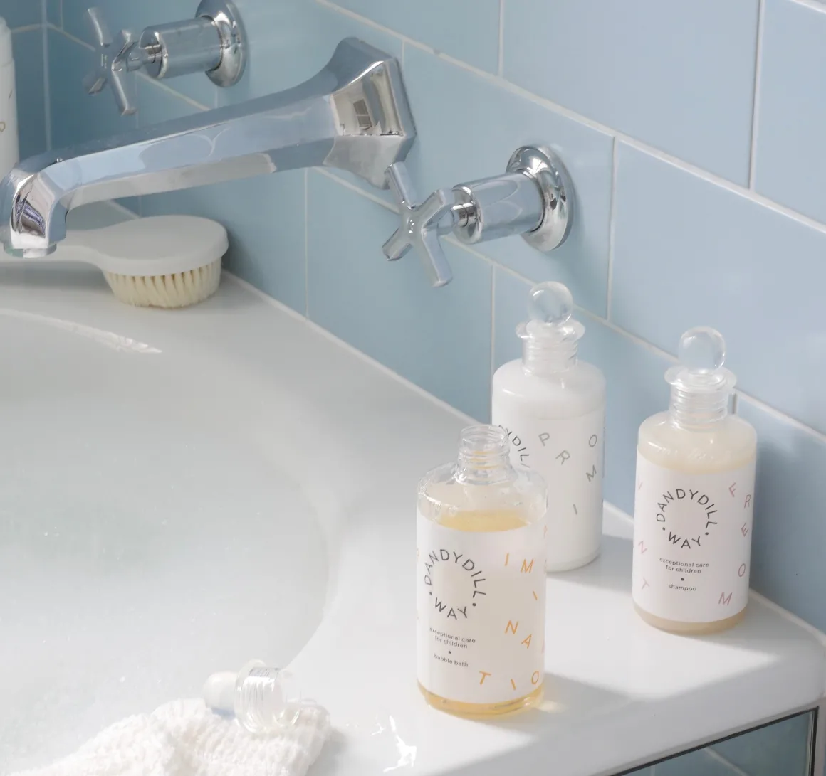Wild Hawthorn Shampoo 200ml by Dandydill Way